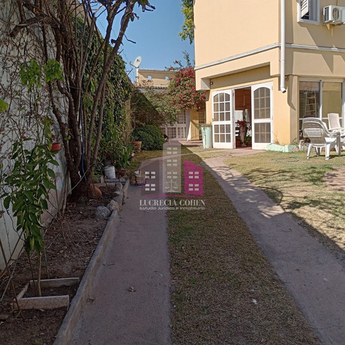 Hermosa Casa En Venta Más Dos Locales Comerciales- B° Parque Capital