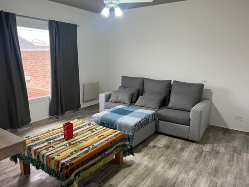 Casa En Venta Claromeco Entre 44 Y 46 A Dos Cuadras Del Mar