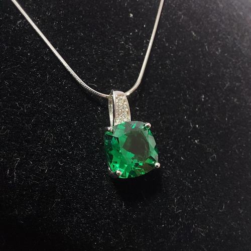 Imagem 4 de 5 de Colar De Prata 925 Com Pingente Pedra Esmeralda Solitária