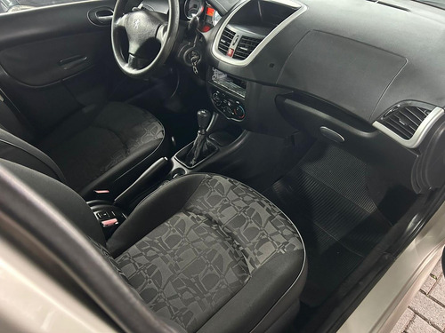 Peugeot 207 Hatch Xr 1.4 8v Flex 4p
