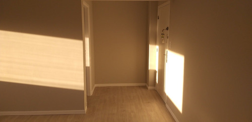 Imagen 3 de 22 de Departamento De 2 Ambientes - Lateral - Av Luro 2500