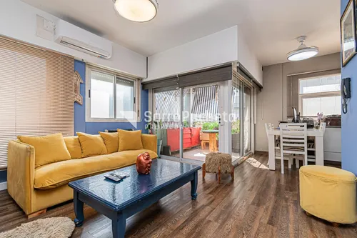 Venta Departamento 2 Ambientes Con Balcon Y Cochera En Villa Sarmiento.