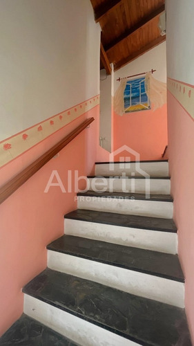 Venta Casa 4 Ambientes En El Palomar.