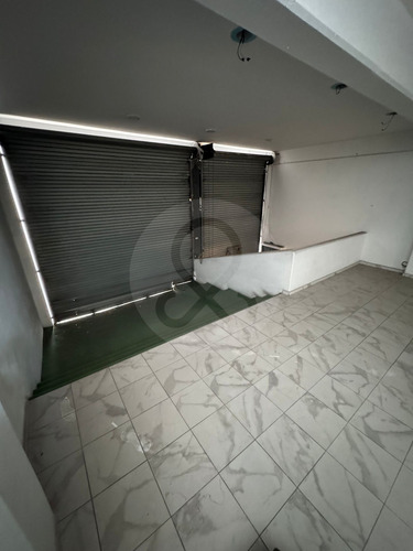 Edificio En Venta En Viveros De La Loma