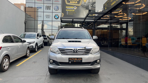 Toyota Hilux SW4 SRV D4-D 4x4 3.0 TDI Dies. Aut