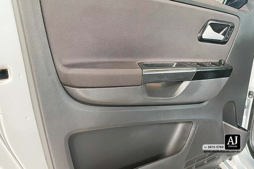 Volkswagen Fox 1.6 MI 8V FLEX 4P MANUAL