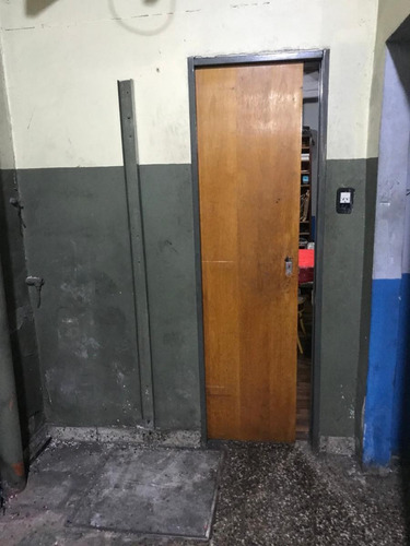 Imagen 6 de 9 de Alquiler - La Tablada - Galpon 240 M2 Aprox.