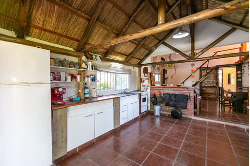 Venta/permuta Casa Quinta 4 Ambientes Con Pileta