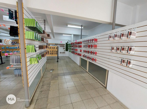 Imagen 8 de 12 de Local Comercial En Venta En Abasto Doble Altura En Esquina