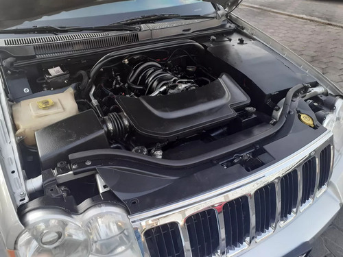Jeep Grand Cherokee Limited V8 Power Tech 4x2 At