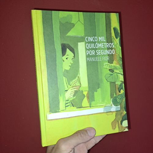 Cinco Mil Quilômetros Por Segundo. Devir.