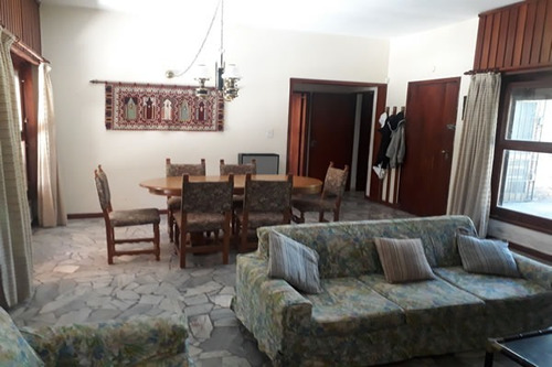 Imagen 5 de 30 de Importante Chalet En Dos Niveles Ubicado En Zona Norte Muy Luminoso
