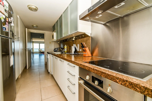 Venta De Apartamento De Dos Dormitorios En Suite Más Dependencia De Servicio En Torre Le Parc, Punta Del Este- Ref: 276