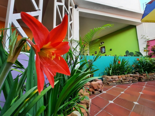 Imagen 2 de 6 de Casa Ideal Para Posada, Consultorios, Centro Comercial