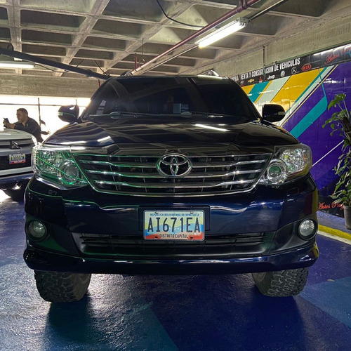 Imagen 2 de 9 de Toyota Fortuner Sr 2013
