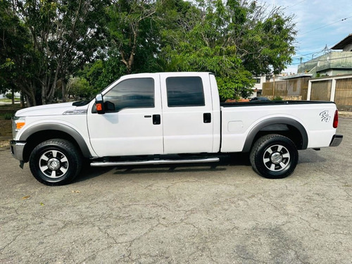 Imagen 2 de 18 de Ford F-250 Super Duty 2015 V8 4x4 Automático