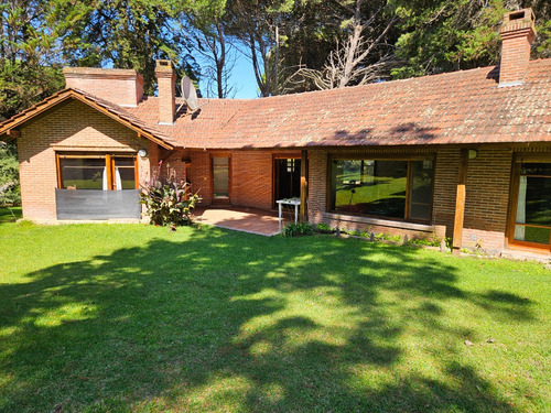 Pinamar: Barrio Golf ¡ideal Inversor! Chalet En Planta Única Sobre Lote De 1384 M2