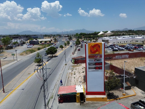 Renta De Terreno Comercial En Saltillo, Coahuila. En Ave. Manuel Perez Treviño (fray Landín) Agua Potable, Red De Drenaje Y Alcantarillado, Red De Electrificación, Alumbrado Público