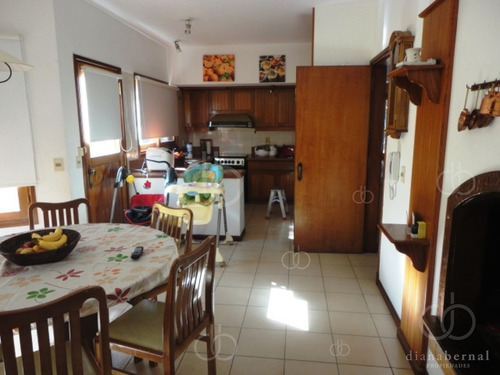 Imagen 10 de 25 de Mansa A Metros Del Mar, Chalet De 5 Dormitorios, 3 Baños Y Piscina Climatizada.- Ref: 54487