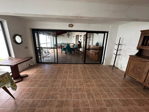 Casa Frente Al Mar En Punta Gorda Carrasco, Primera Linea
