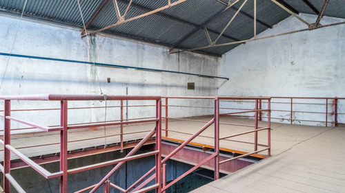 Imagen 25 de 30 de Galpon,ph,taller,oficina, Boedo,248 M2, Patio