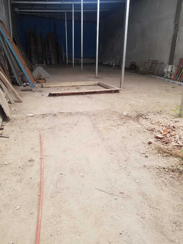 Terreno, P. Avellaneda, Azul 550; 550 M2 Vend.