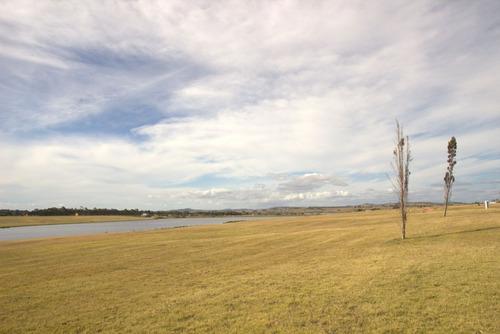 Terreno En Venta En Laguna De Los Cisnes