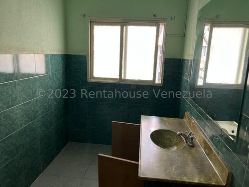 Imagen 11 de 15 de Edificio En Venta Las Mercedes Caracas. Zonificación V6 - Ct. Código 23-21066 Mr.