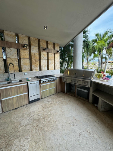 Se Ofrecen Alquiler Espectacular Casa En Las Villas