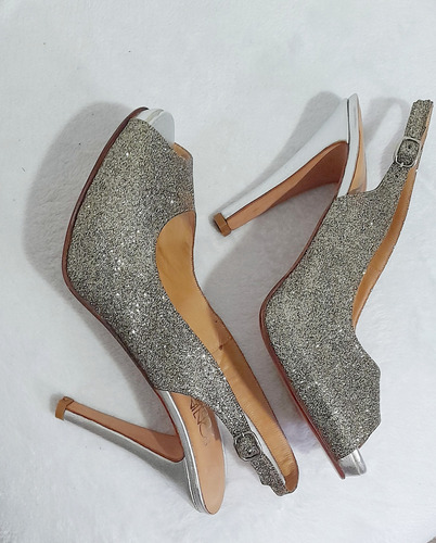 Zapatos Sonia Zubiri Cuero Y Suela Talle 40 Gris Brillante 40 (Usado)