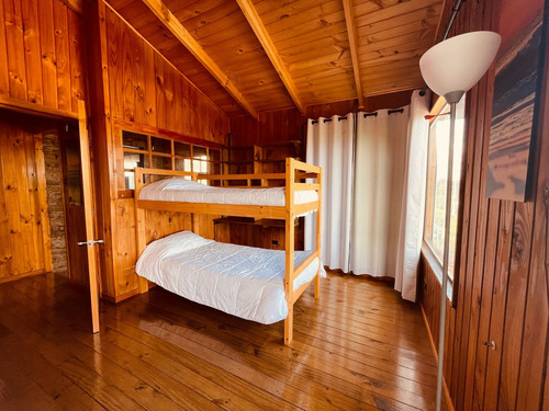 Gran Casa Con Potencial Comercial