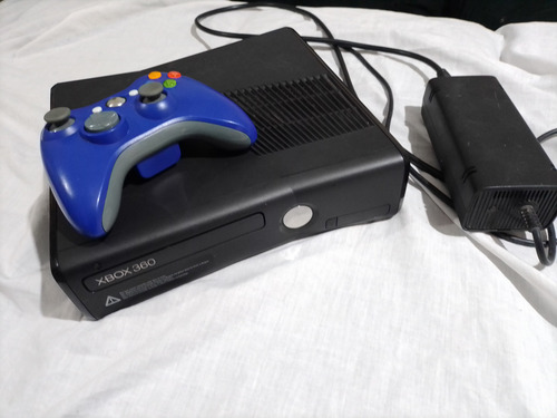 Microsoft Xbox 360 Slim Standard Negro (Usado)