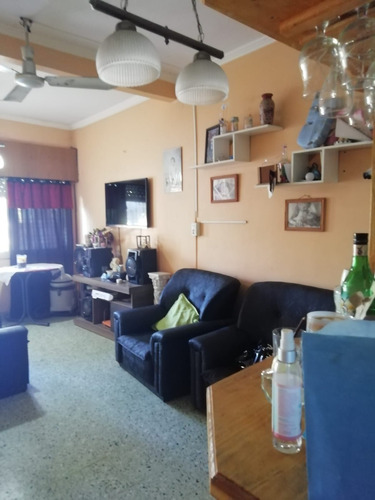Vende. Oportunidad Inversor O Varias Familias. 5 En Block I. Casanova. B San Alberto.