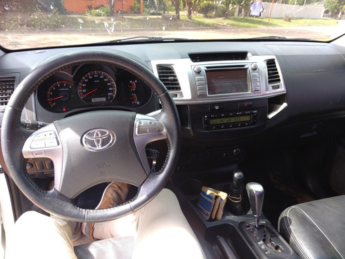 Toyota Hilux 3.0 Cd Srv Cuero 4x4 5at - A4 2015