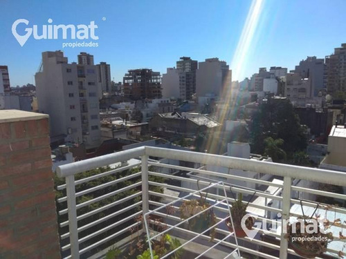 Imagen 4 de 14 de Flores 2 Ambientes Balcon Frente Con Cochera Cubierta Doble