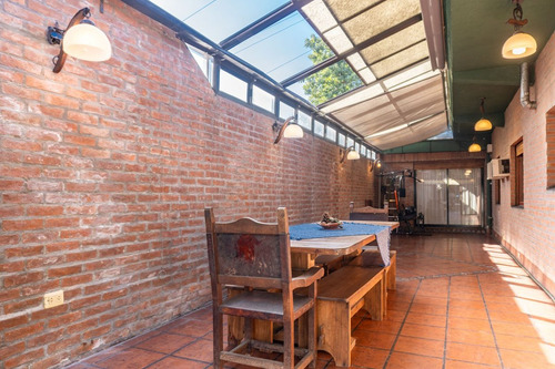 Casa 4 Ambientes Con Enorme Jardín En San Martín