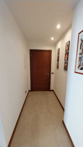 Tejada. Impecable 2d+2b+2e+1bd+cocina Cerrada Independiente