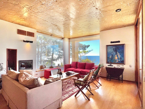 Excelente Casa En Venta Con Vistas Impresionantes, Zapallar