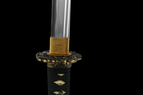 Espada Katana Negra Forjada A Mano Con Tsuba Koi Dorado