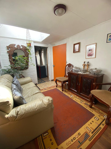 Oportunidad! Amplio Sitio Con 2 Casas, Próximo A Recabarren.