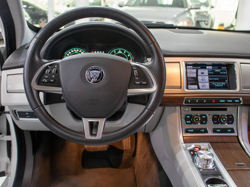 Jaguar Xf 2.0 Luxury Turbocharged Gasolina 4p Automático