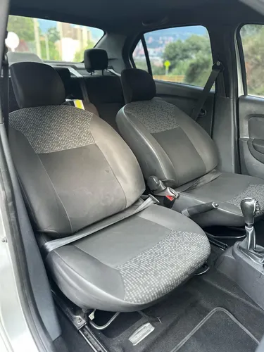 Renault Logan 1.6 Authentique / Life