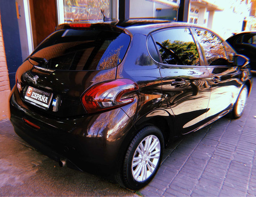 Imagen 6 de 13 de Peugeot 208 Allure 1.5 Touchscreen 5p. 2016 Full Linea Nueva