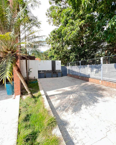 En Alquiler Townhouse De 180 M² Avenida Principal Del Castaño, Maracay Aragua