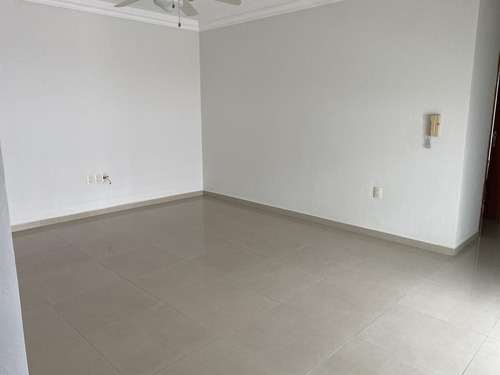 Imagen 6 de 25 de Lomas Residencial, Casa En Renta De 4 Recámaras Y Con Amplio Jardín