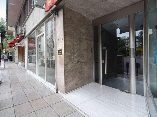 Oficinas De 370 M2 Con Renta, Excelente Estado, Recoleta, Frente A Pza Vicente López.