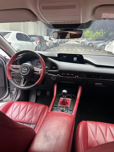Mazda 3 2.0 Touring
