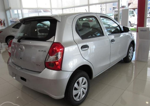 Imagen 5 de 13 de Toyota Etios 1.5 X