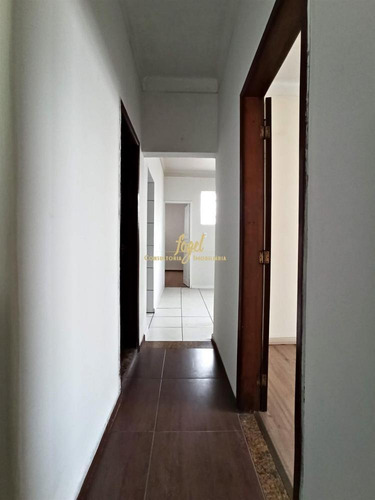 Imagem 4 de 14 de Centro / São Mateus - Casa Sobrado 3/4 Com Terraço - Excelente Localização (av Itamar Franco) - Sem Garagem - Cs2111v3