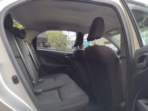 Toyota Etios 1.5 Sedan X